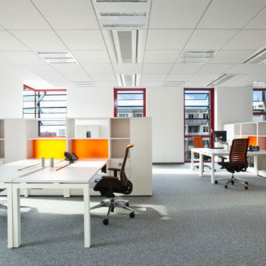 bureau.jpg