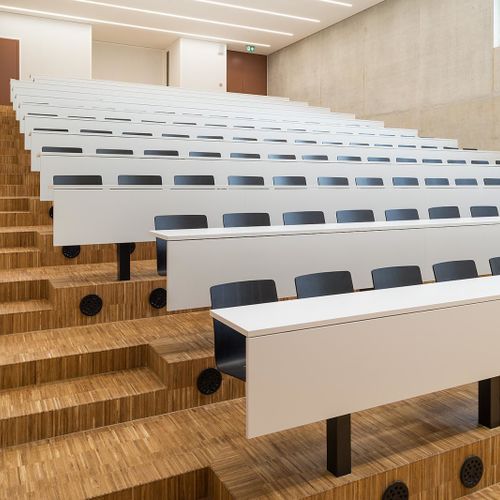 SetWidth1600-1s-hoersaal-nyon-bestuhlung-JMN5238.jpg